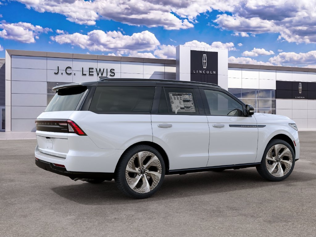 New 2027 Lincoln Navigator Black Label w/ Black Label Special Edition AWD/4WD image 6