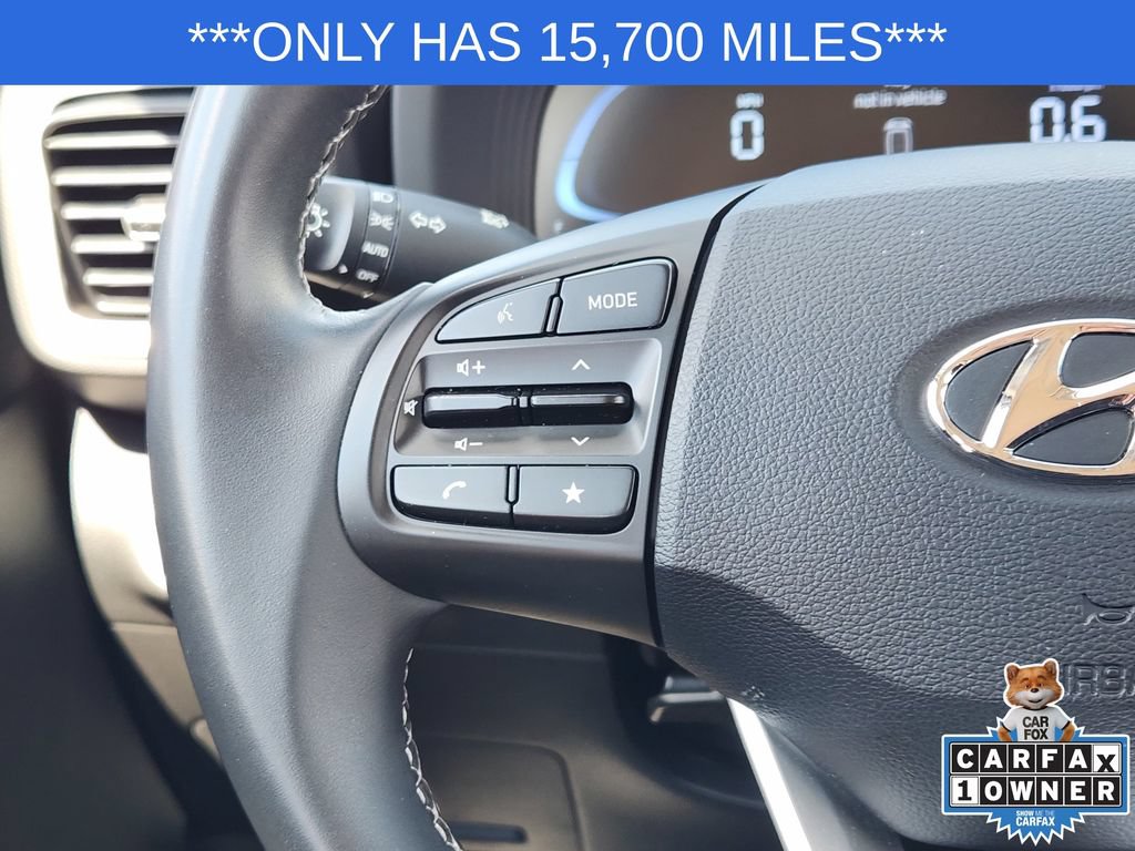 Used 2024 Hyundai Venue SEL FWD image 29