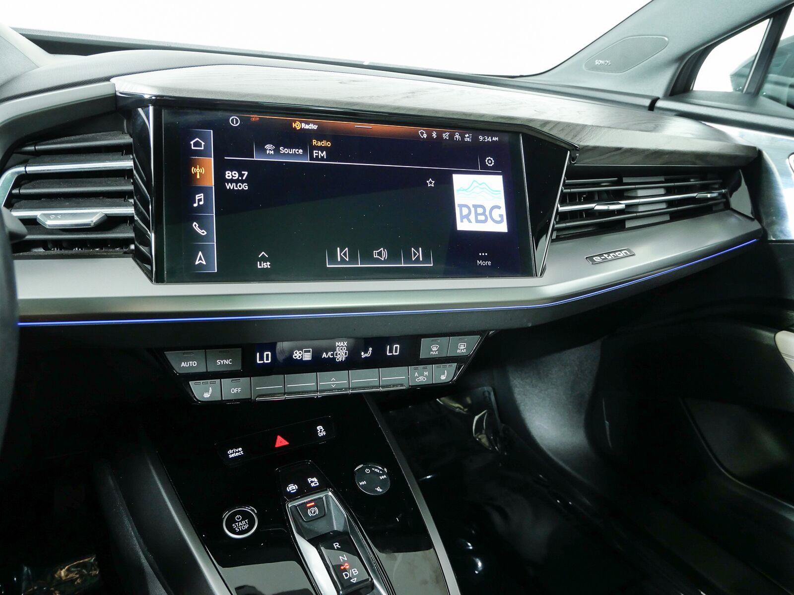 Used 2023 Audi Q4 e-tron Prestige AWD/4WD image 12