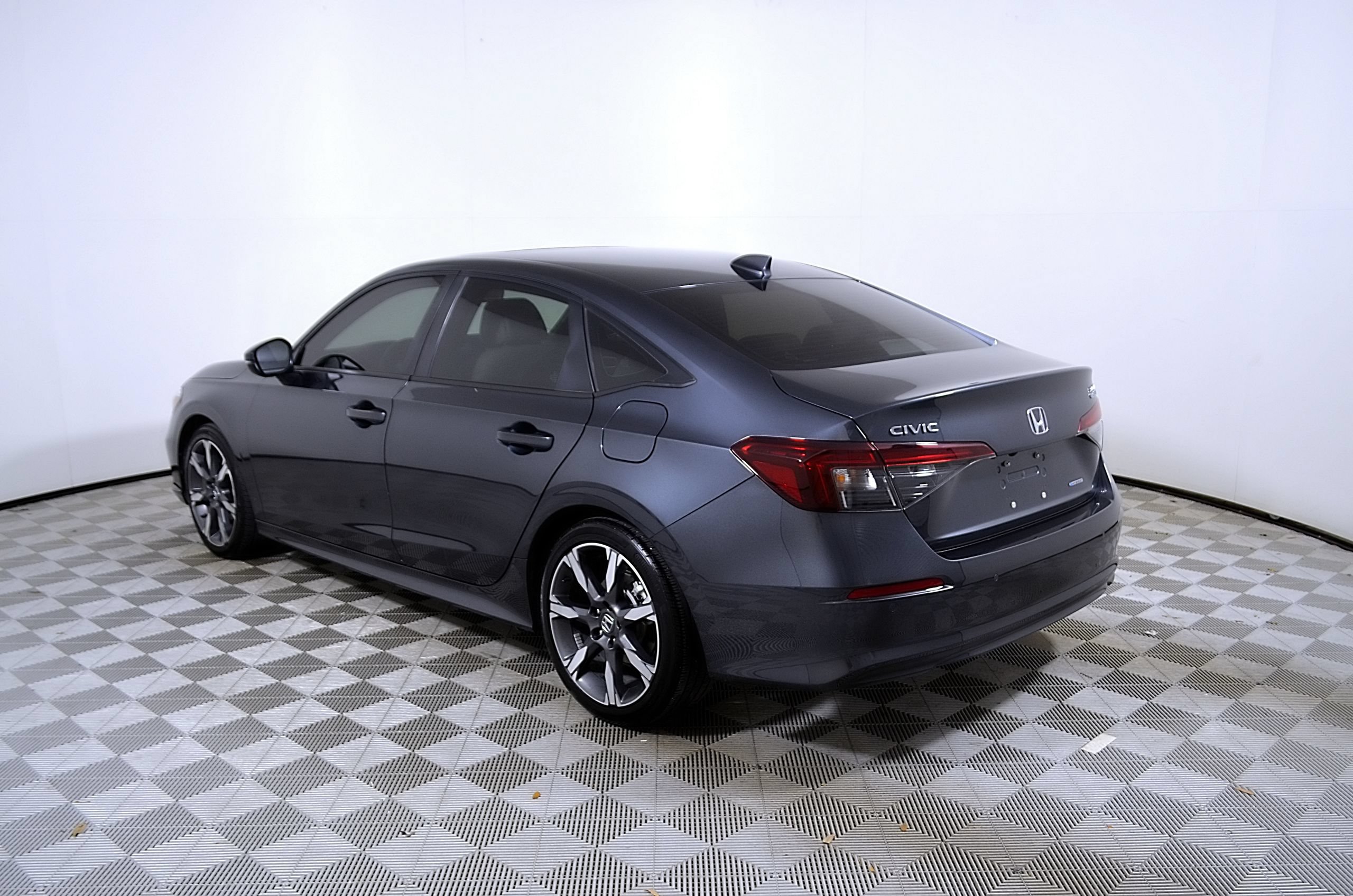 Used 2025 Honda Civic Sport Touring image 9