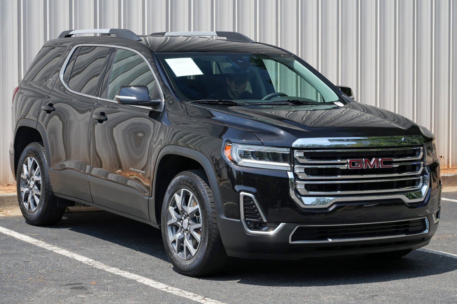 Used 2023 GMC Acadia SLT FWD image 48