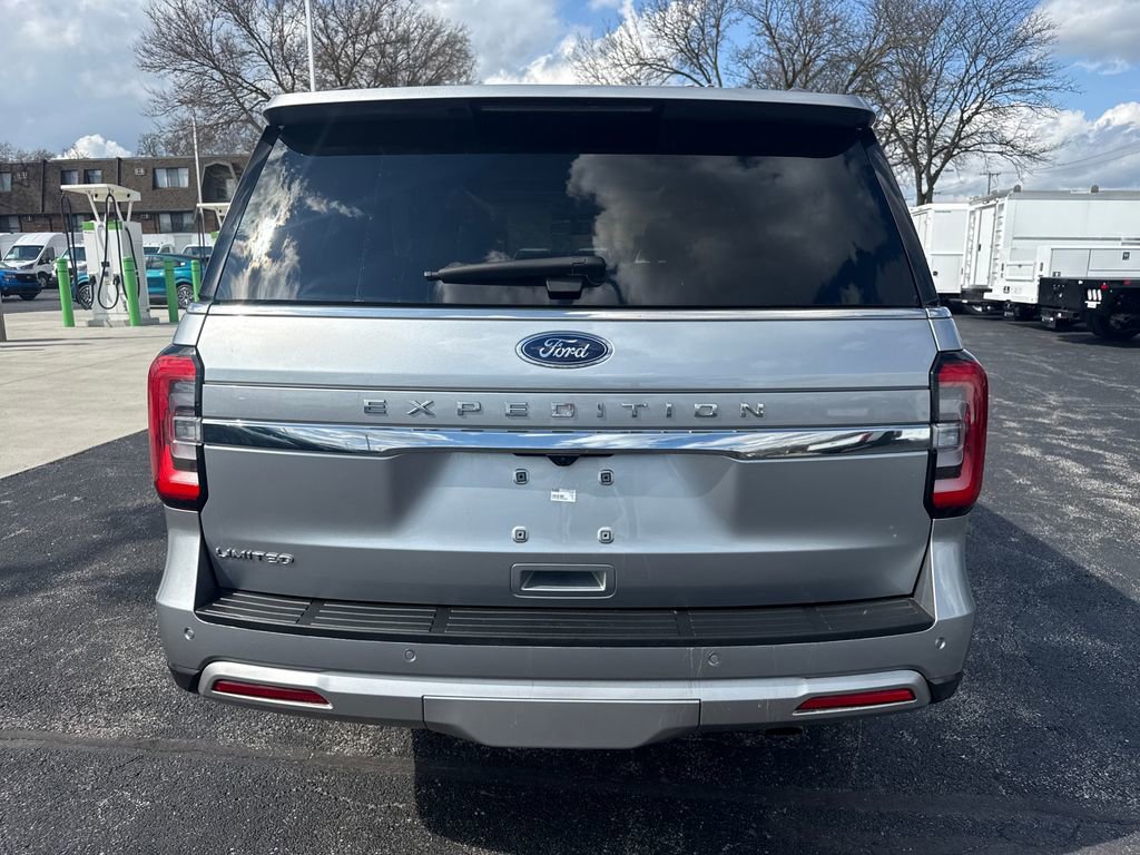 Used 2023 Ford Expedition Limited AWD/4WD image 9