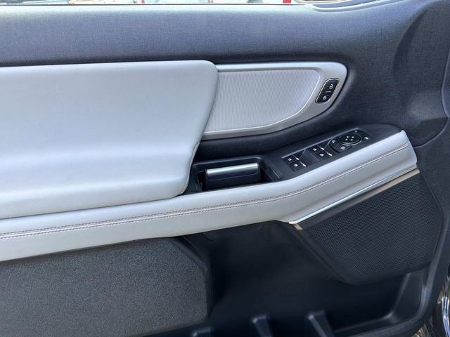 Certified 2025 Ford Expedition Active AWD/4WD image 16