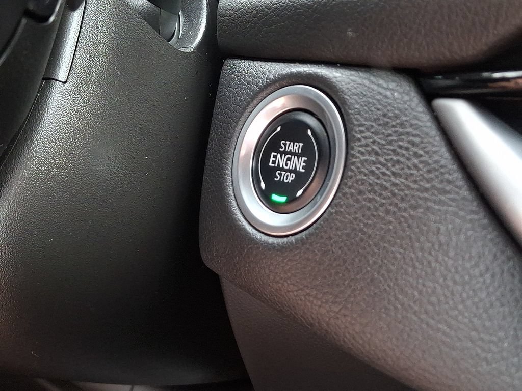 Used 2024 Cadillac XT4 Premium Luxury AWD/4WD image 24