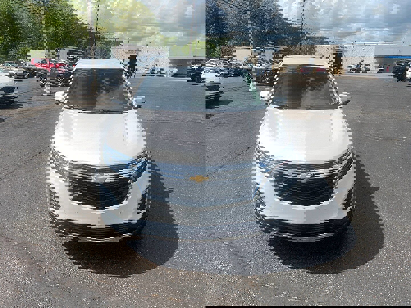 Used 2022 Chevrolet Equinox LT image 2