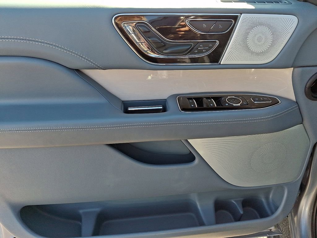 Certified 2024 Lincoln Navigator Black Label image 13