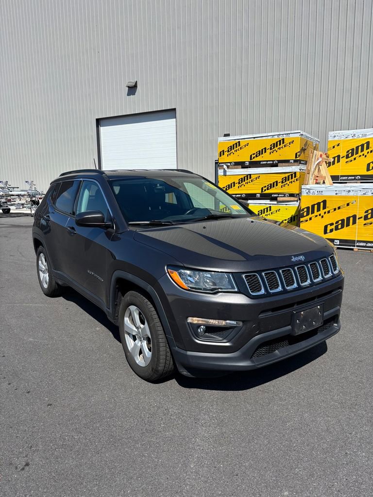 Used 2017 Jeep Compass Latitude image 11