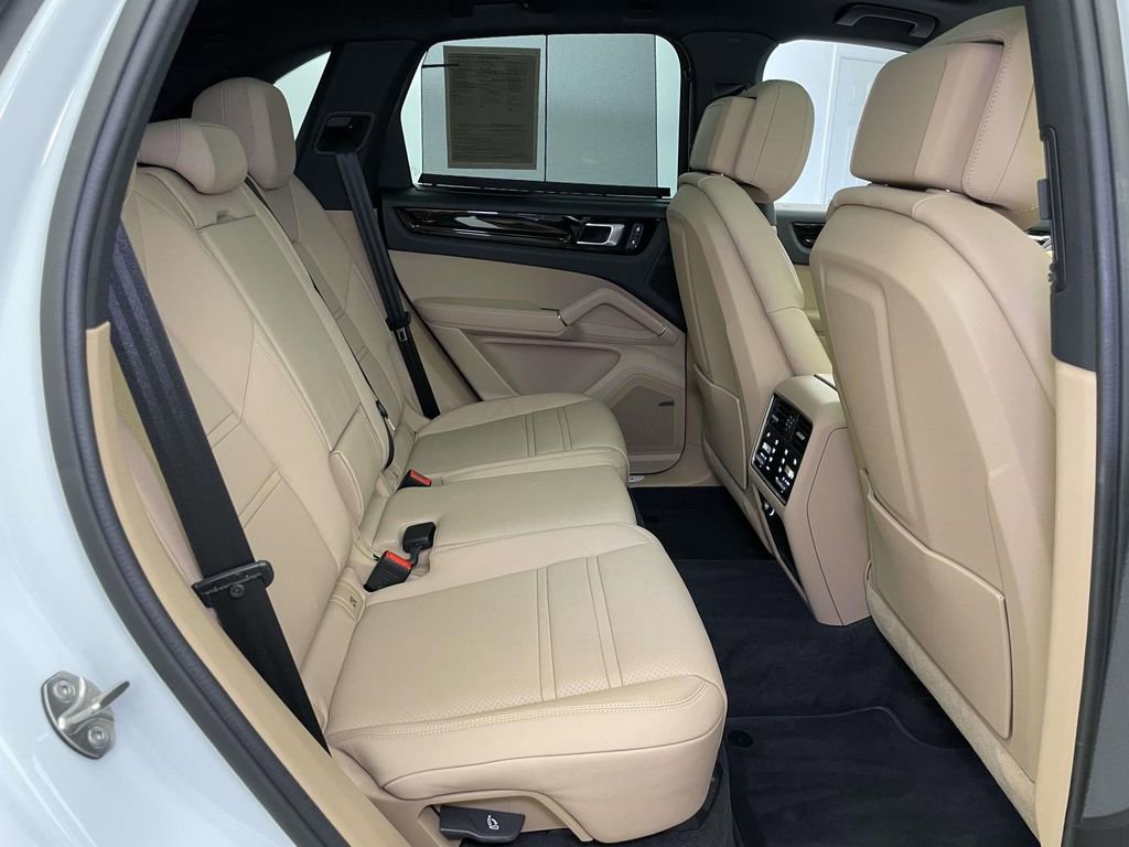 Certified 2023 Porsche Cayenne image 22