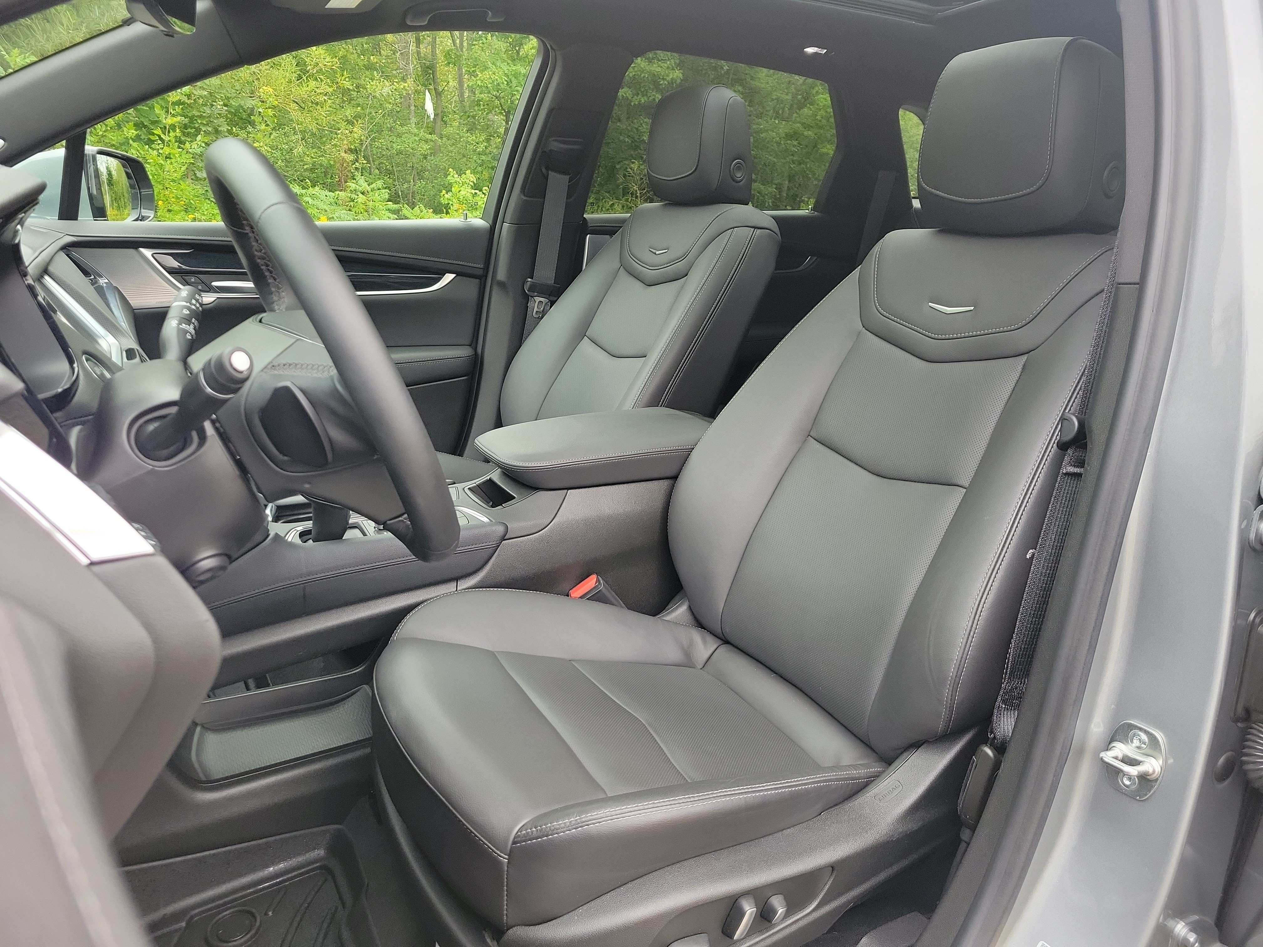 Certified 2025 Cadillac XT5 Premium Luxury w/ Technology Package AWD/4WD image 14