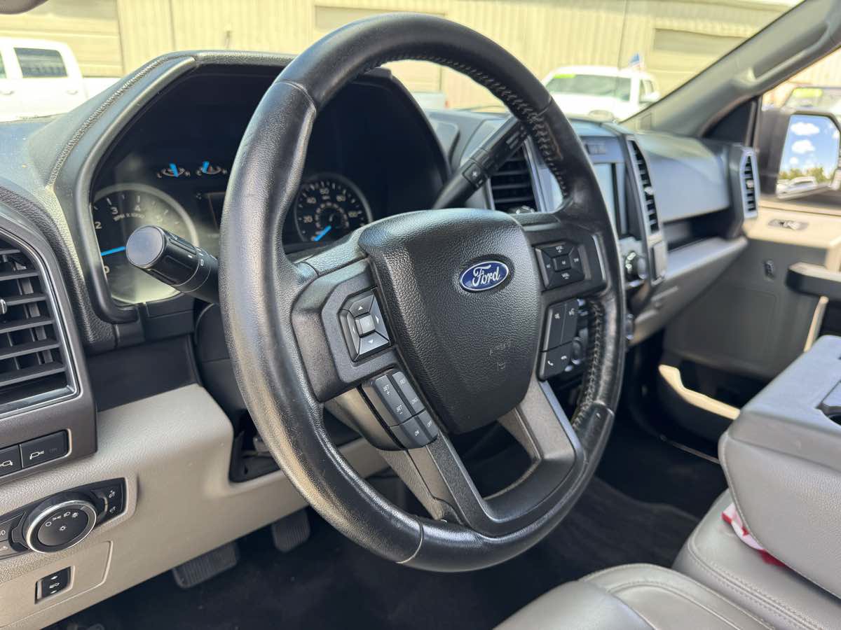 Used 2017 Ford F150 XLT AWD/4WD image 24