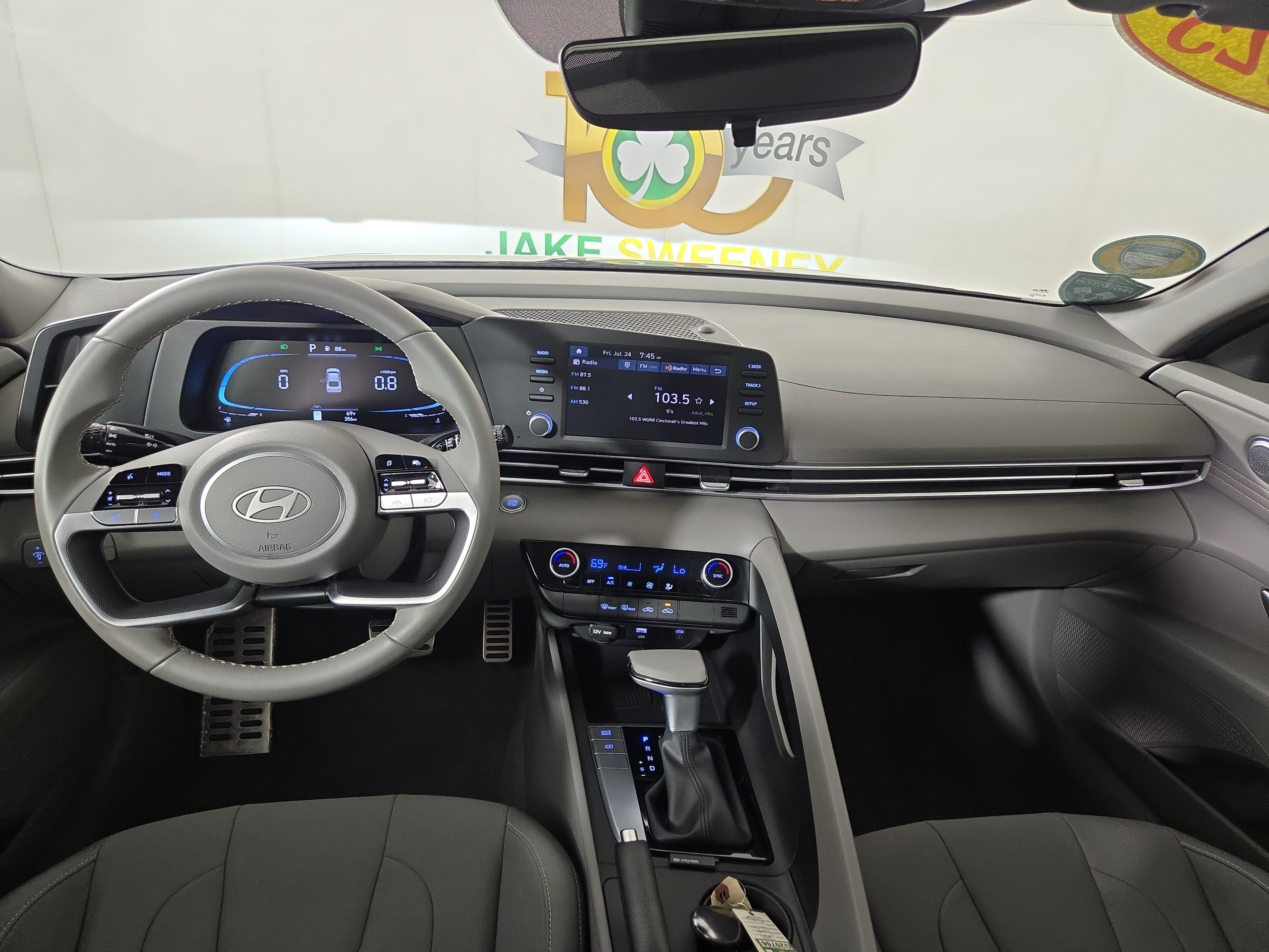 Used 2025 Hyundai Elantra Sport FWD image 13