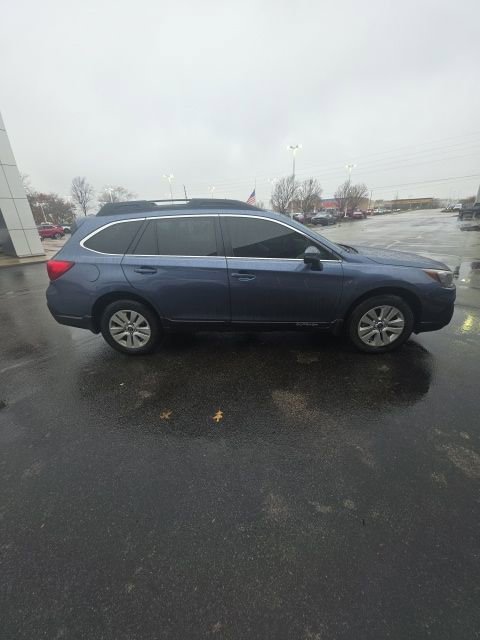 Used 2018 Subaru Outback 2.5i Premium image 4
