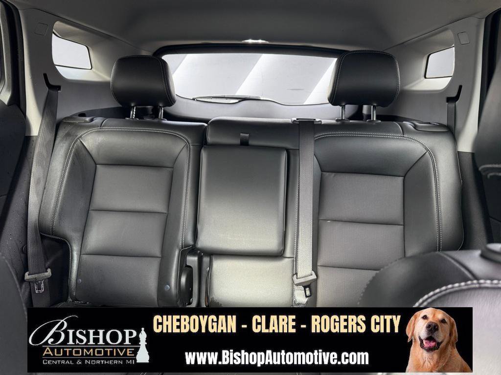 Used 2024 GMC Terrain SLT image 24