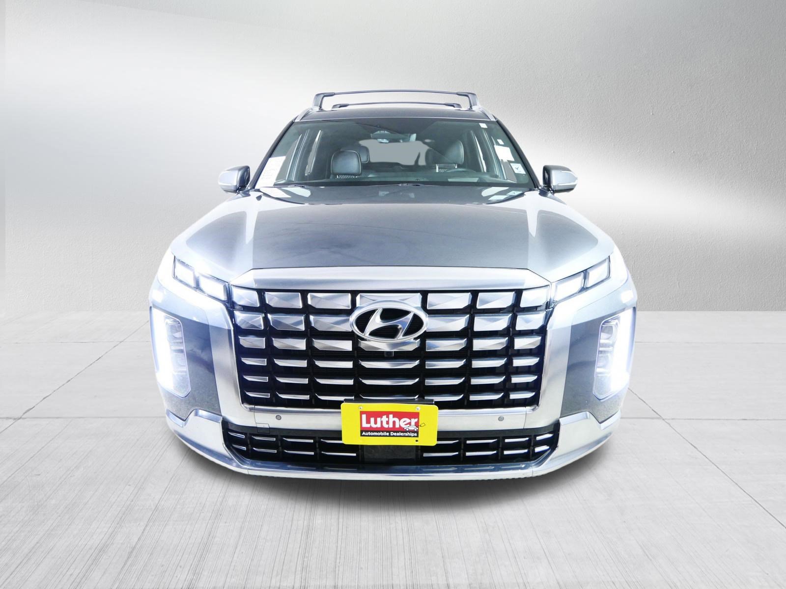 Used 2023 Hyundai Palisade Calligraphy AWD/4WD image 2