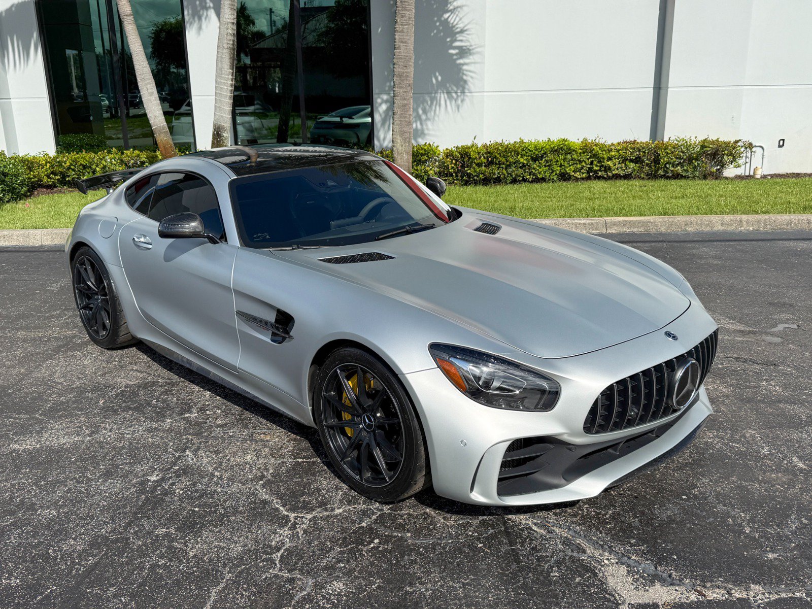 Used 2018 Mercedes-Benz AMG GT R image 4