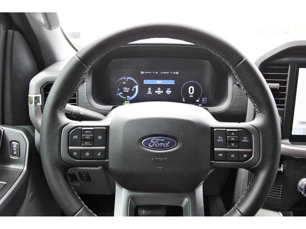 Used 2025 Ford F150 Lightning XLT AWD/4WD image 15