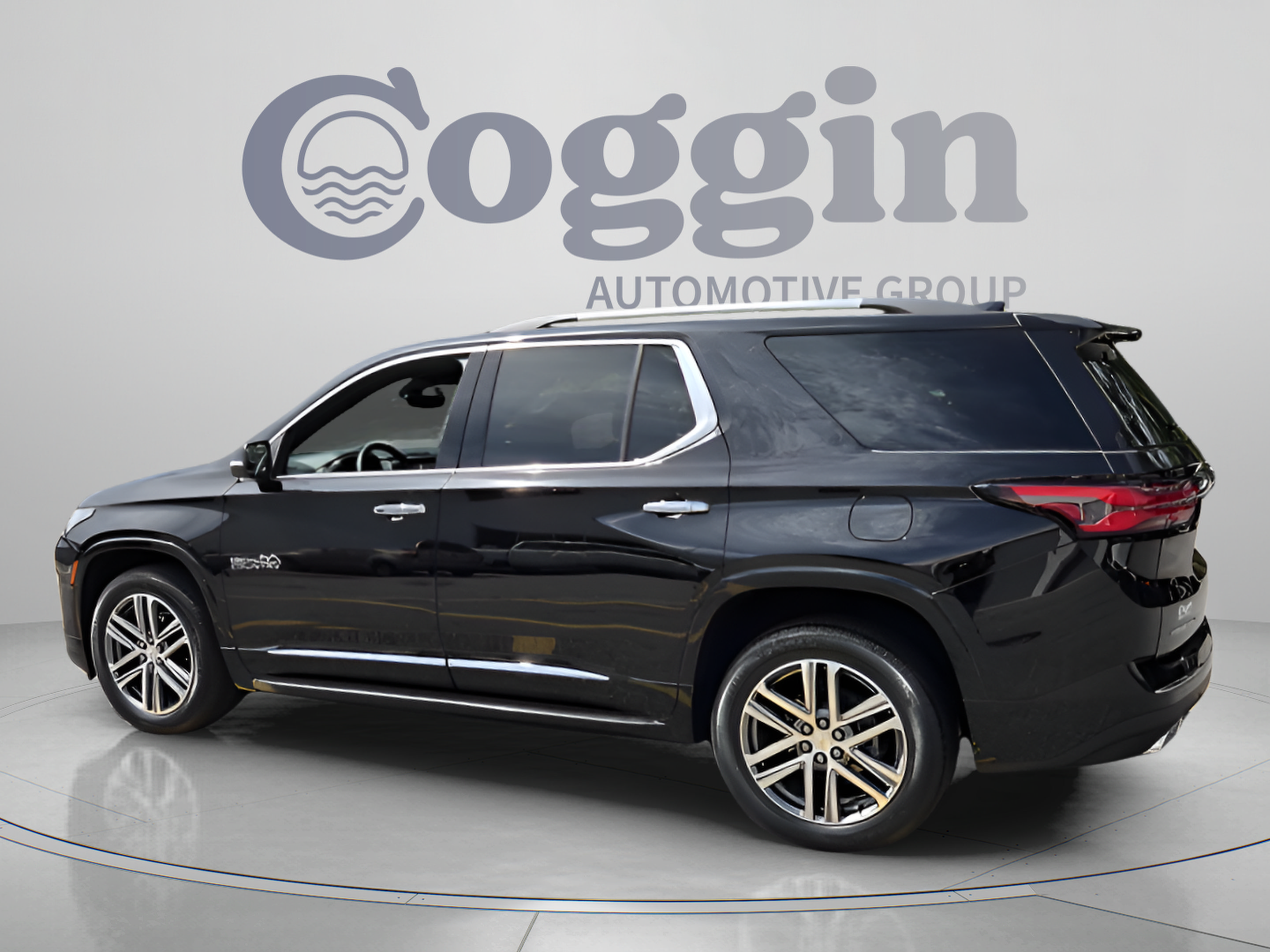 Certified 2023 Chevrolet Traverse High Country w/ LPO, Floor Liner Package AWD/4WD image 3