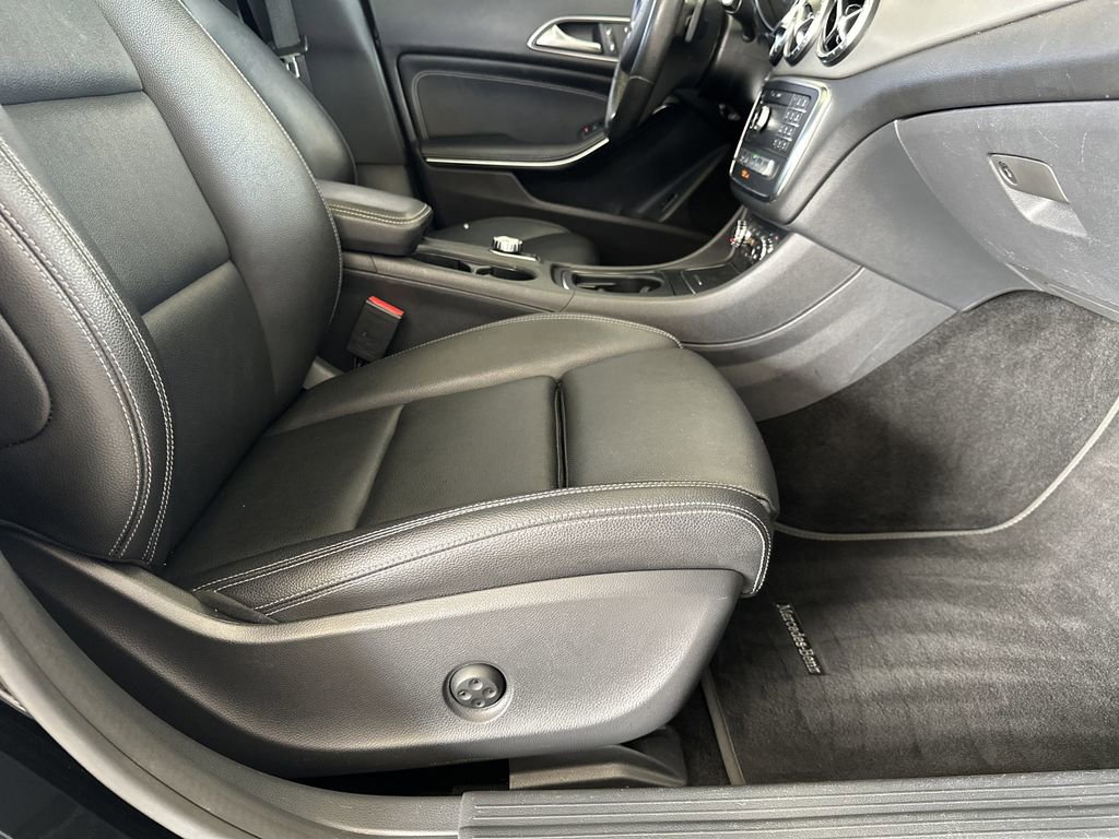 Used 2018 Mercedes-Benz CLA 250 image 36