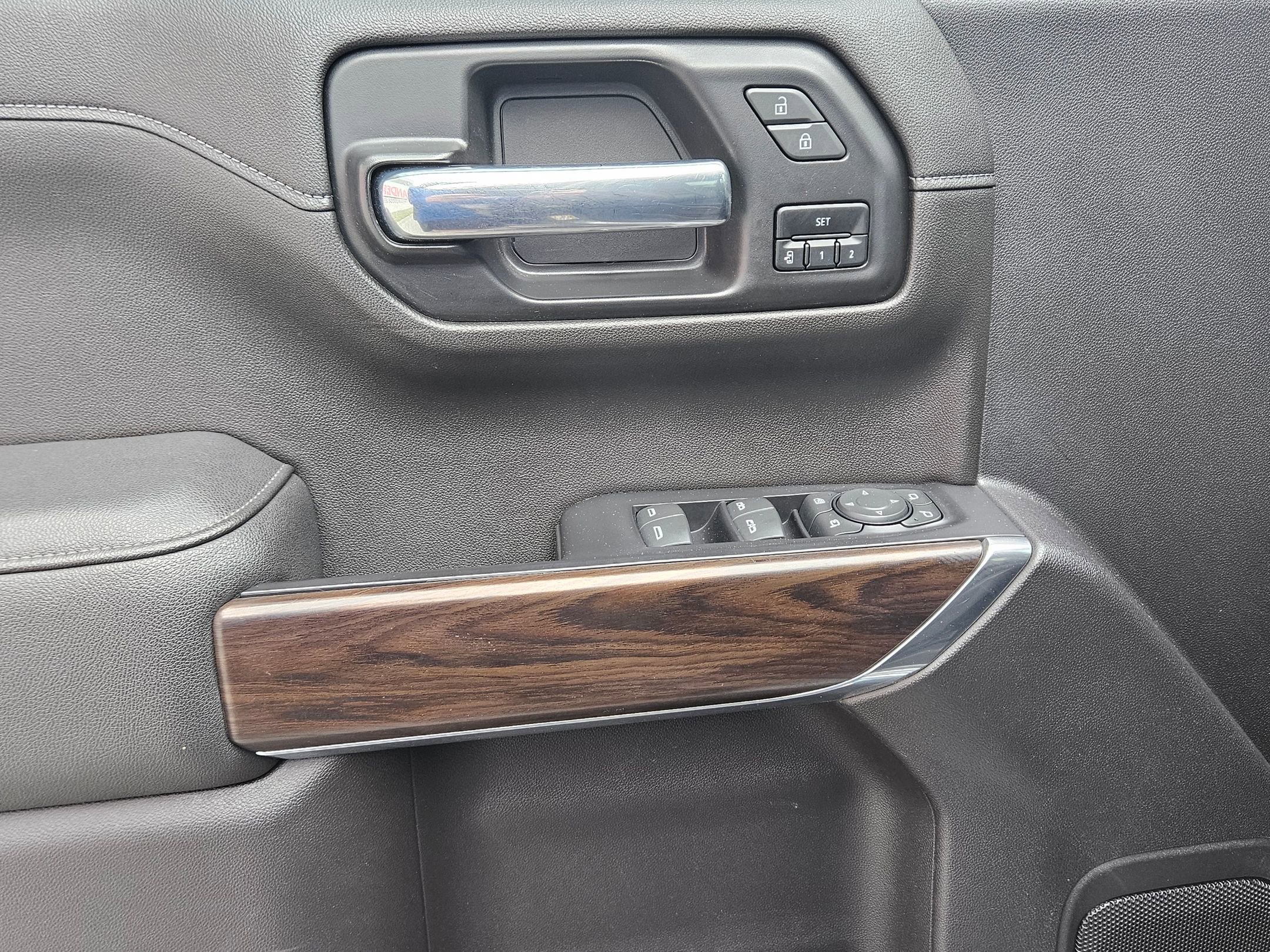 Used 2021 GMC Sierra 1500 SLT image 18