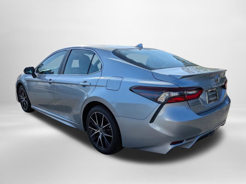 Used 2023 Toyota Camry SE w/ Cold Weather Package AWD/4WD image 6