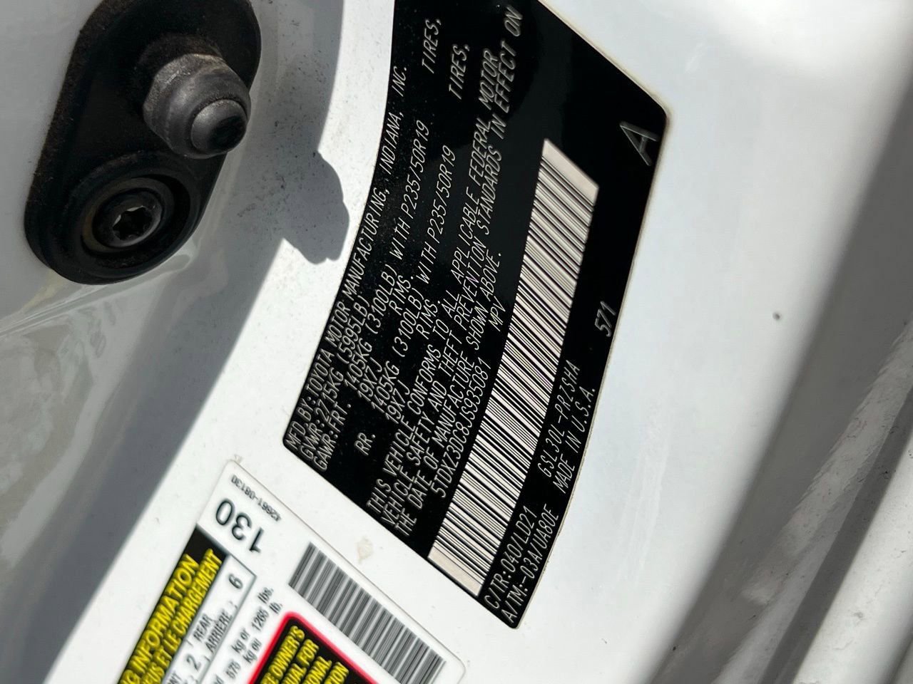 Used 2018 Toyota Sienna SE w/ Carpet Mat Package image 13