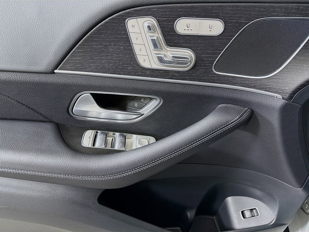 Used 2025 Mercedes-Benz GLE 450 GLE 450 w/ AMG Line Exterior image 18