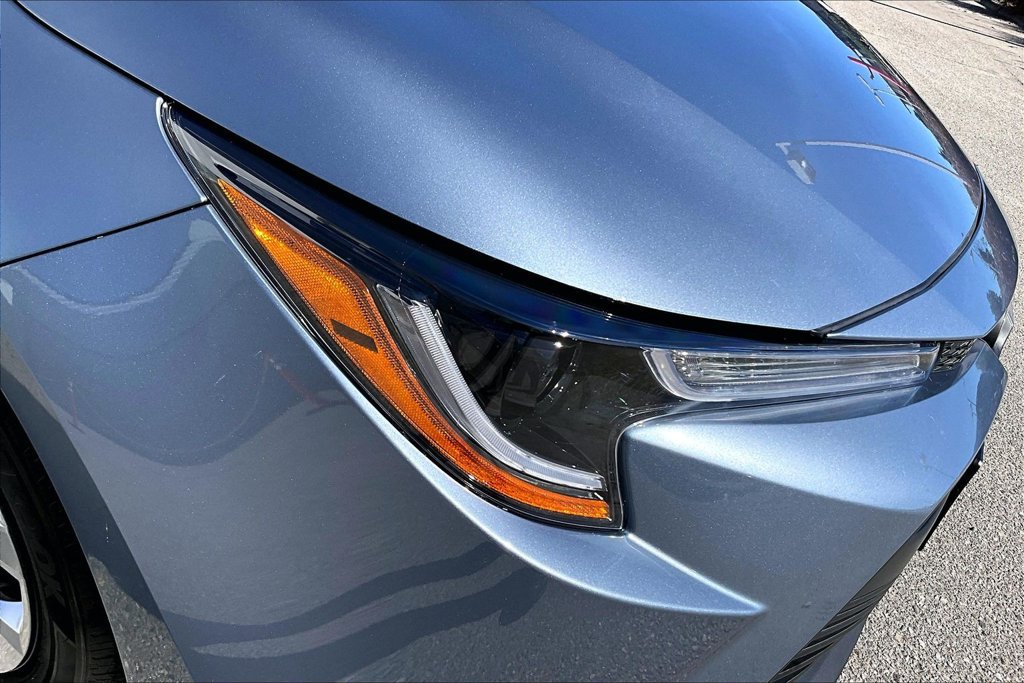 Used 2026 Toyota Corolla LE FWD image 32