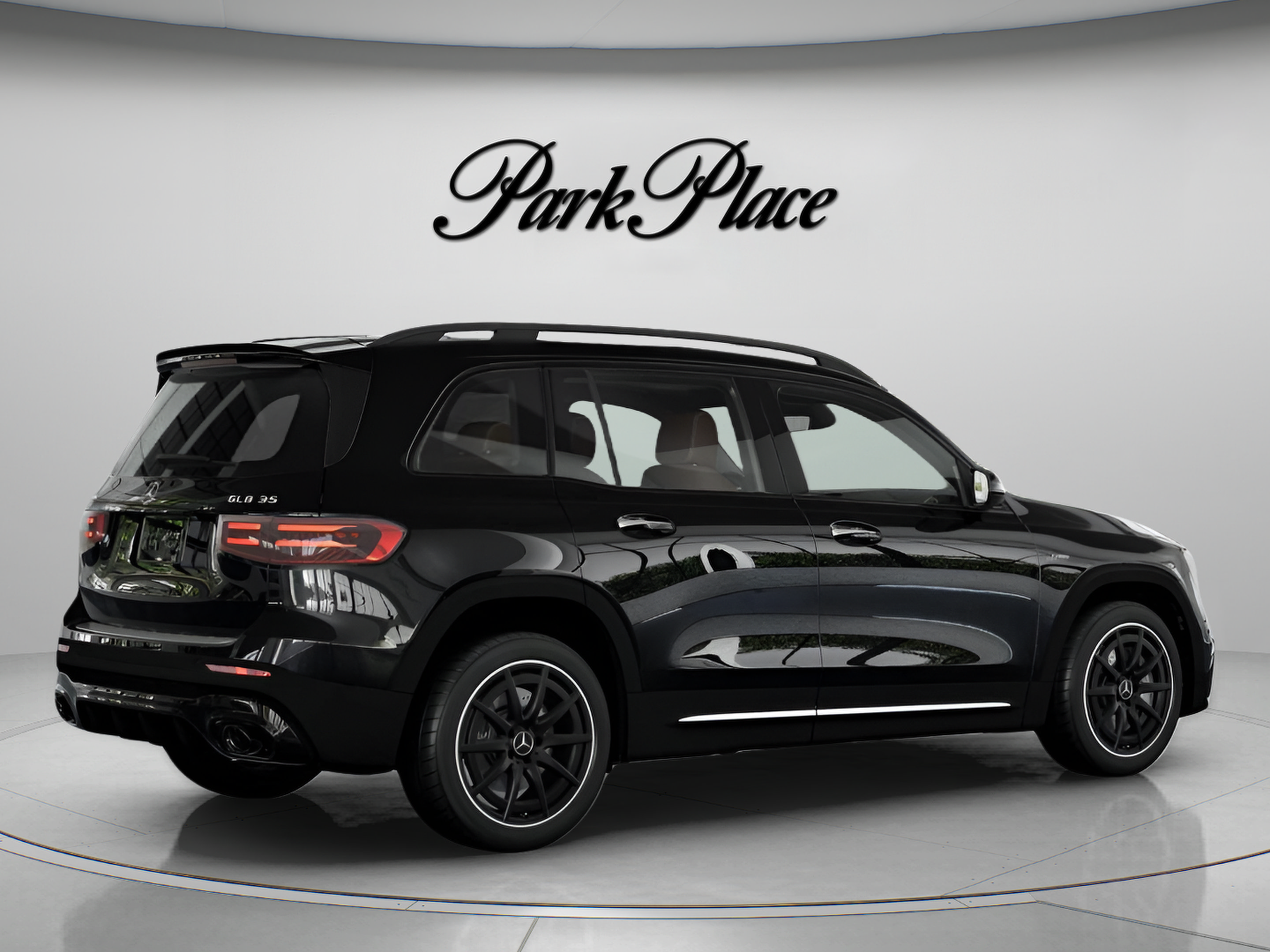 Used 2026 Mercedes-Benz GLB 35 AMG 4MATIC image 23