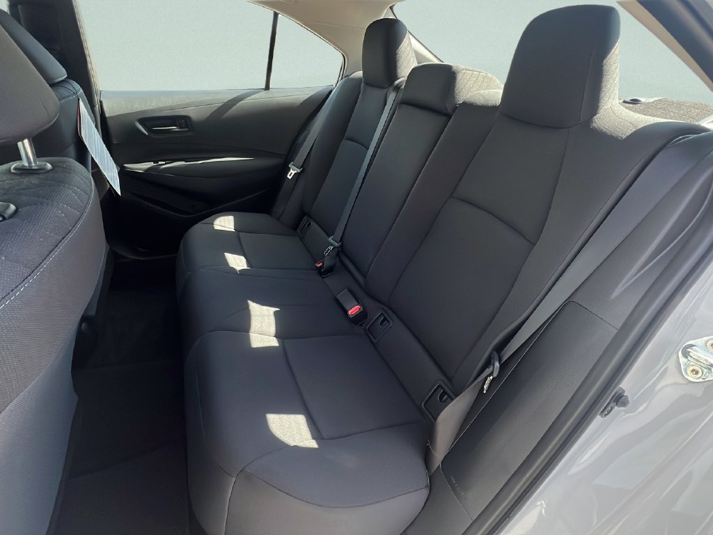 Used 2025 Toyota Corolla LE FWD image 9