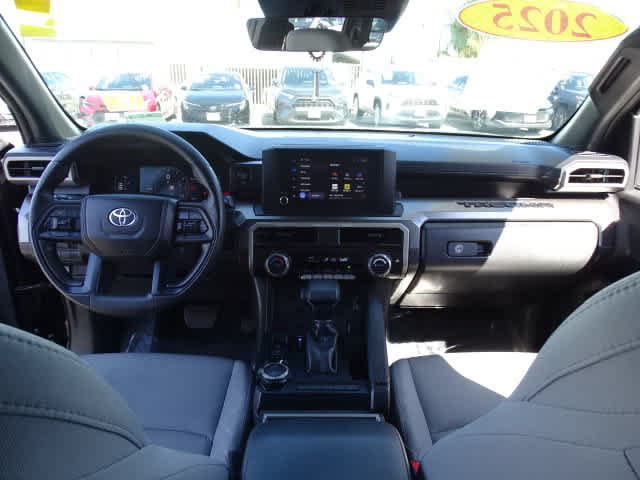 Certified 2025 Toyota Tacoma SR5 AWD/4WD image 23