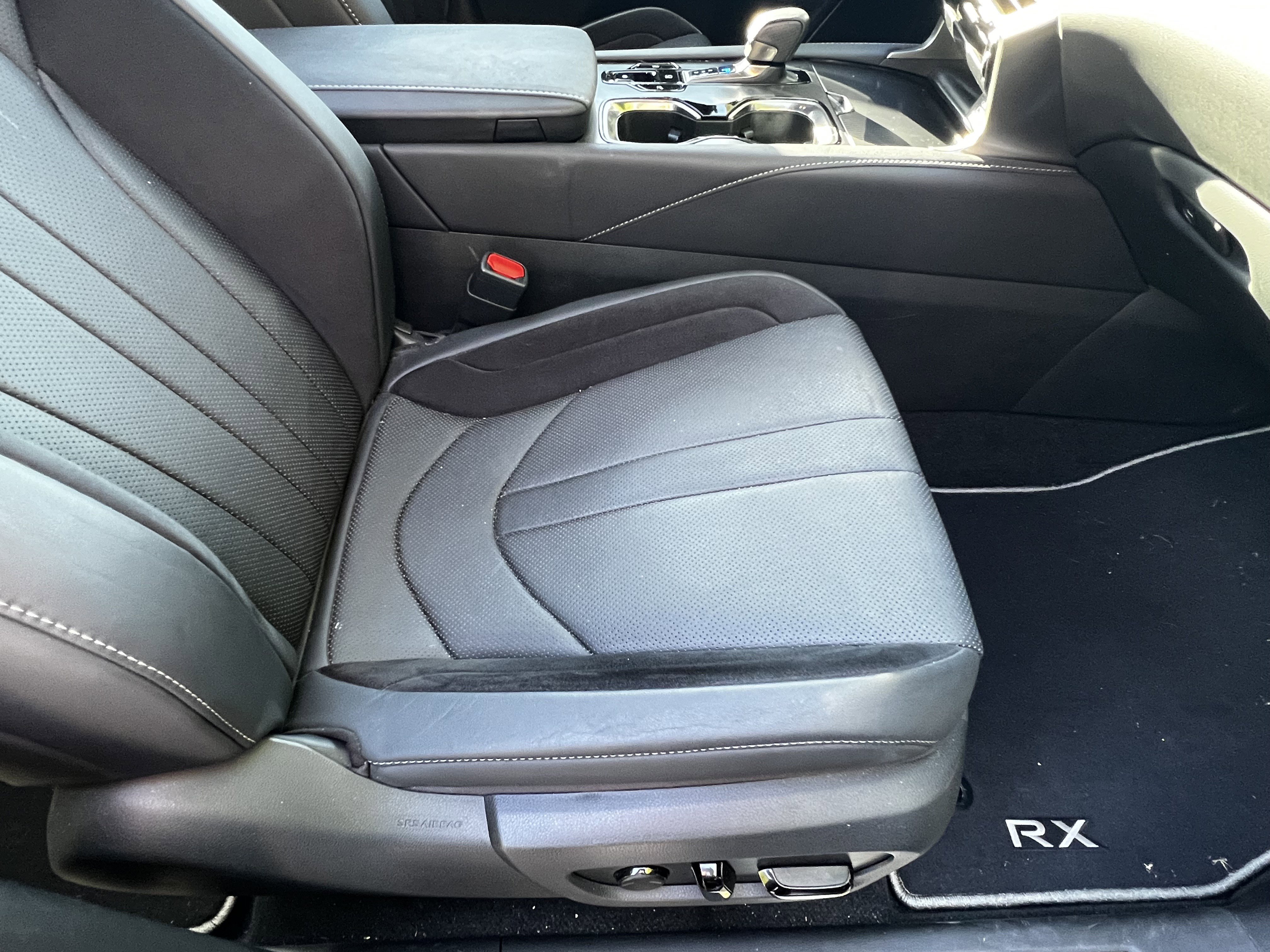 Used 2023 Lexus RX 500h F Sport w/ Cold Area Package image 44