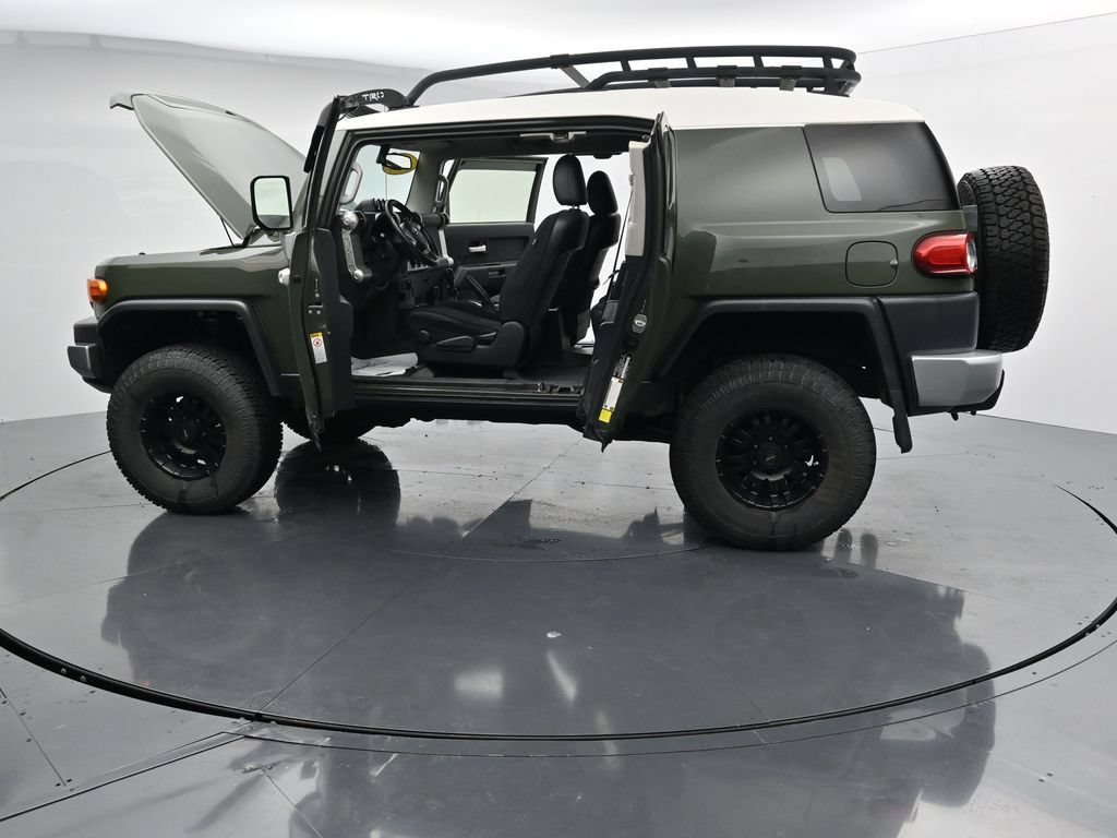 Used 2012 Toyota FJ Cruiser 4WD w/ Convenience Pkg image 42