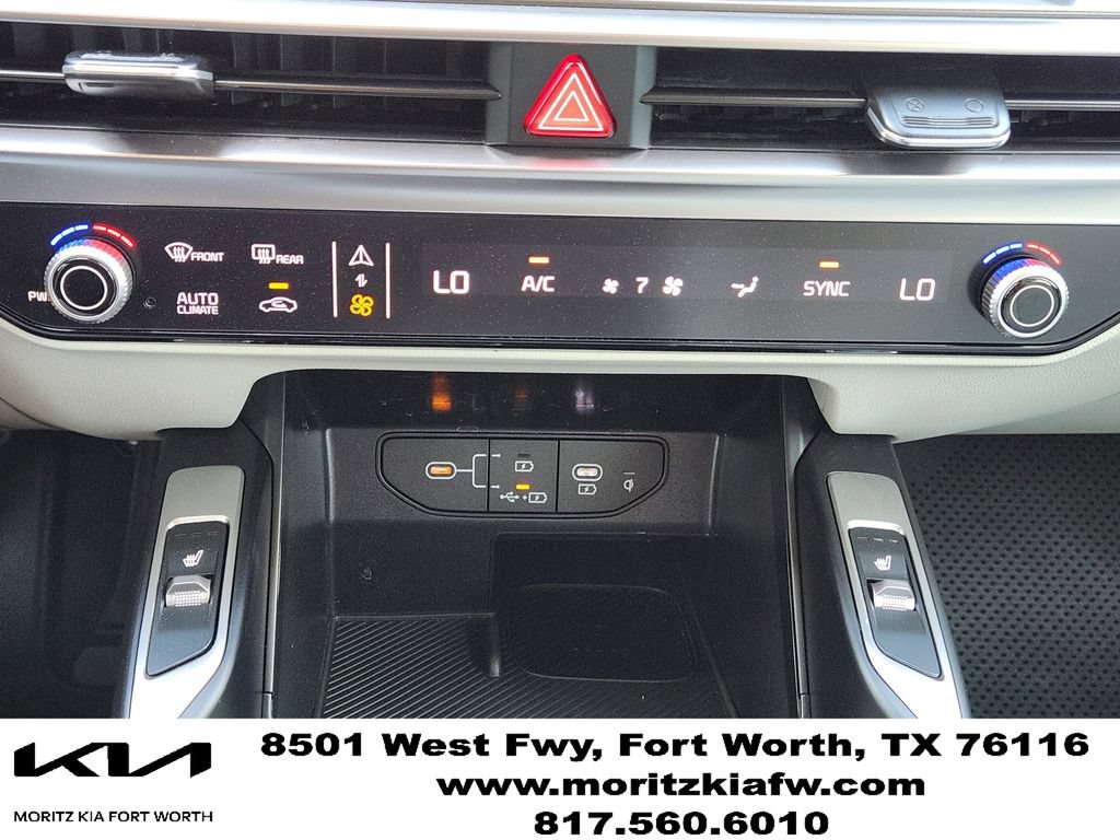 Certified 2025 Kia Sorento S AWD/4WD image 18