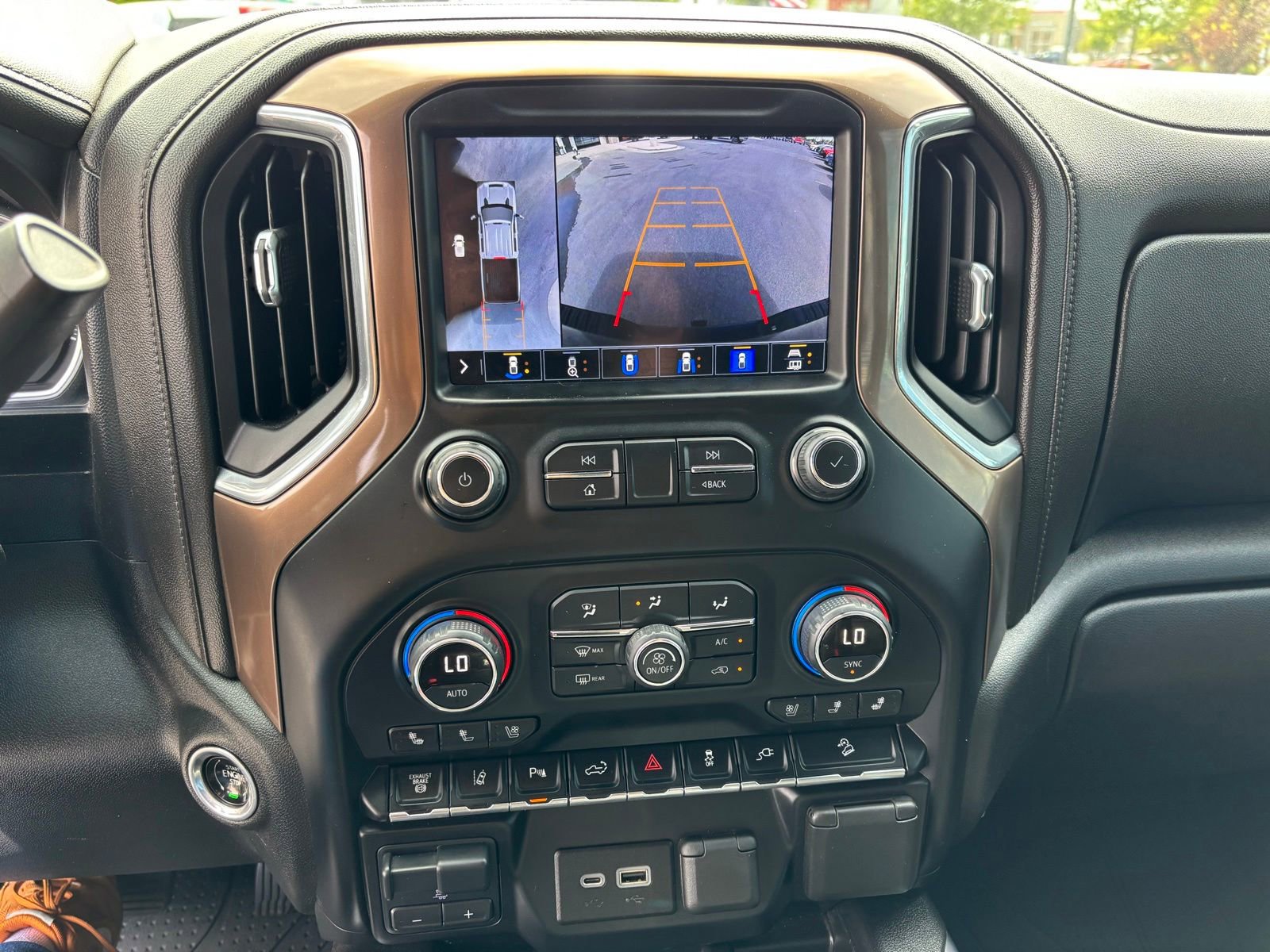 Used 2020 Chevrolet Silverado 3500 High Country w/ Z71 Off-Road Package AWD/4WD image 18