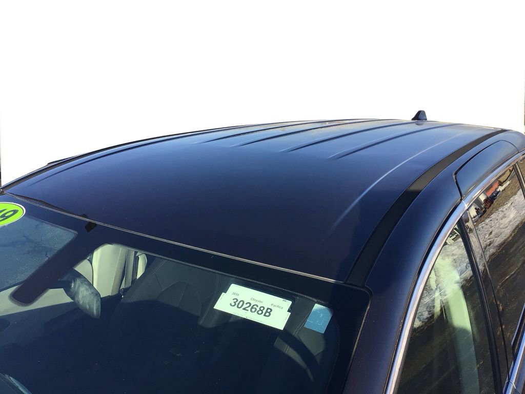 Used 2019 Chrysler Pacifica Touring image 12
