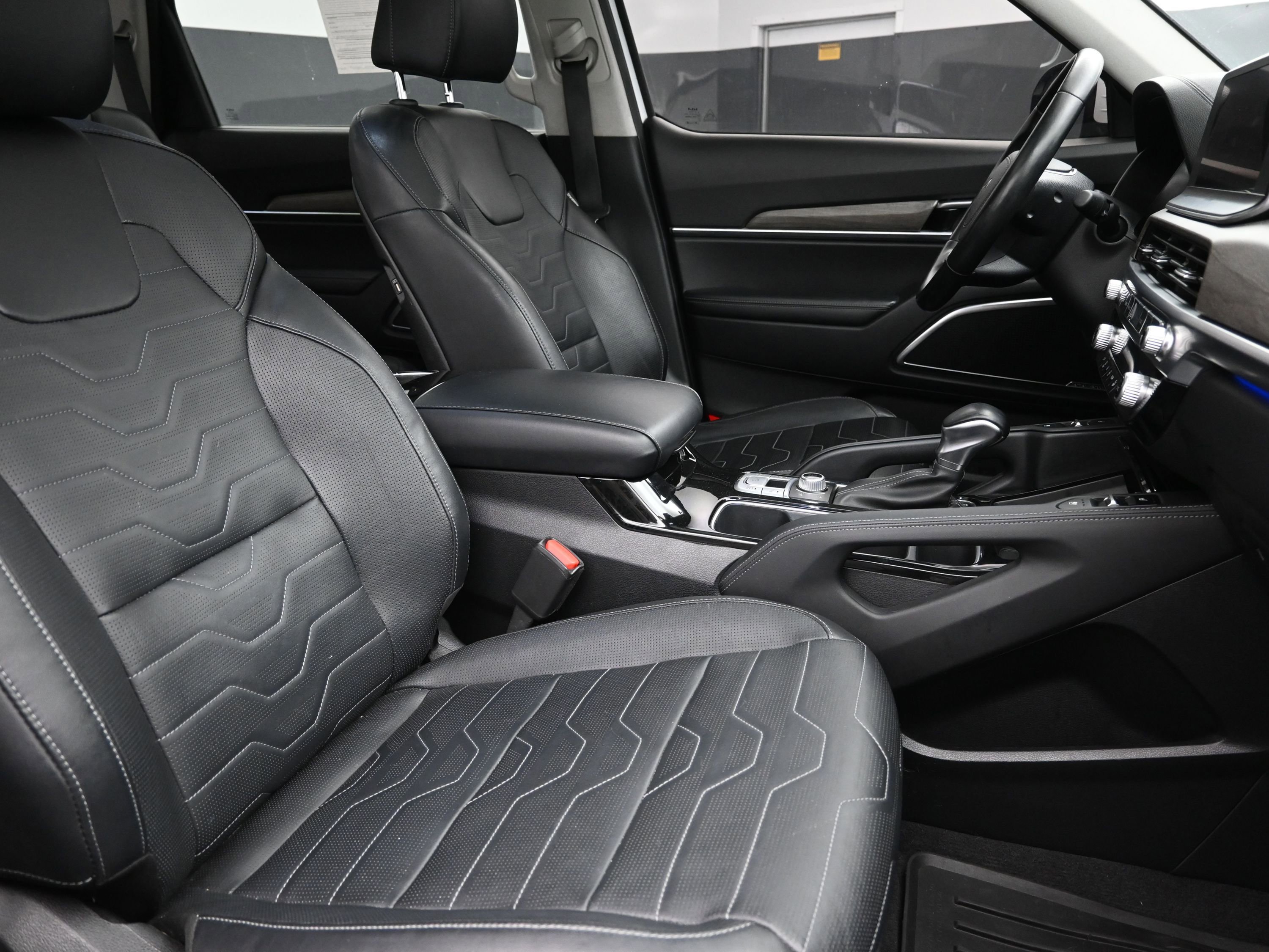 Used 2022 Kia Telluride SX w/ SX Prestige Package image 29