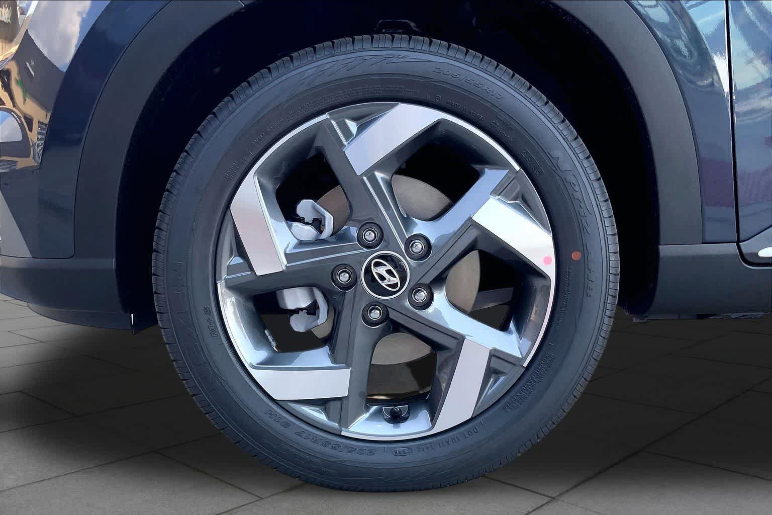 New 2026 Hyundai Venue SEL FWD image 11