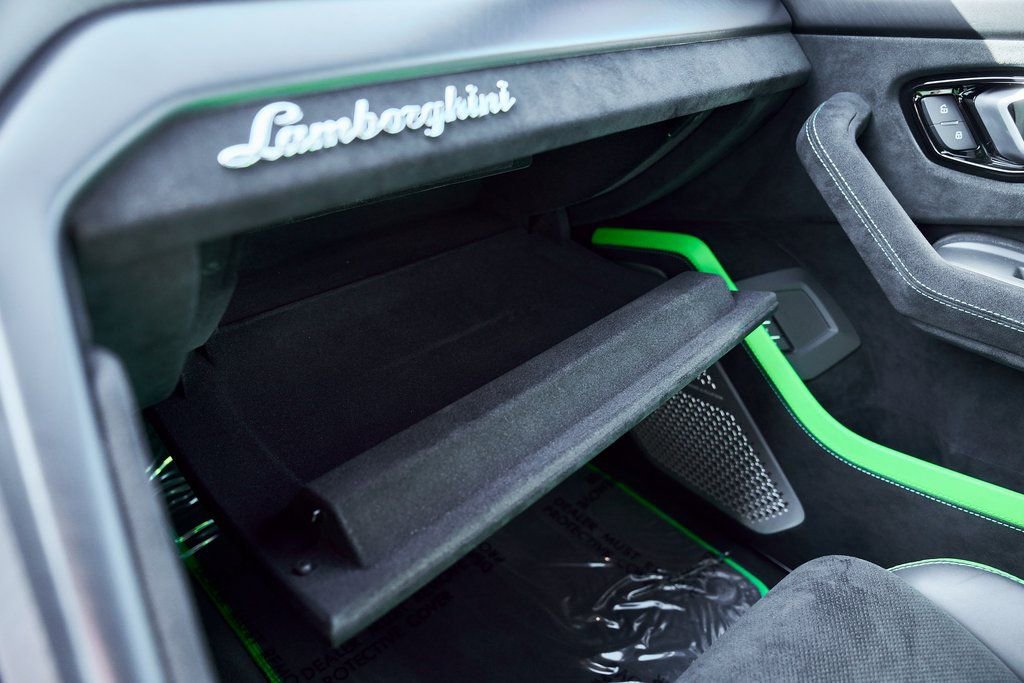 Used 2024 Lamborghini Urus Performante image 95