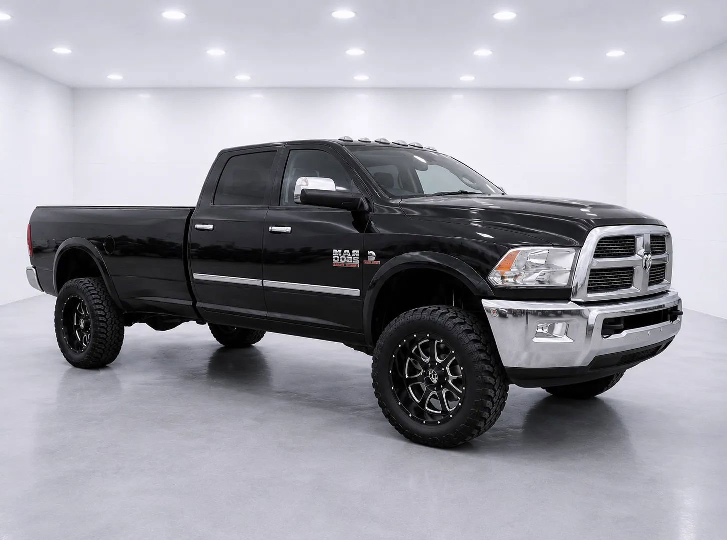 Used 2014 RAM 2500 Laramie w/ Cold Weather Group AWD/4WD image 7