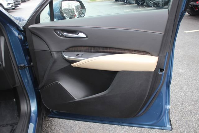 Used 2024 Cadillac XT4 Premium Luxury w/ Cold Weather Package image 31