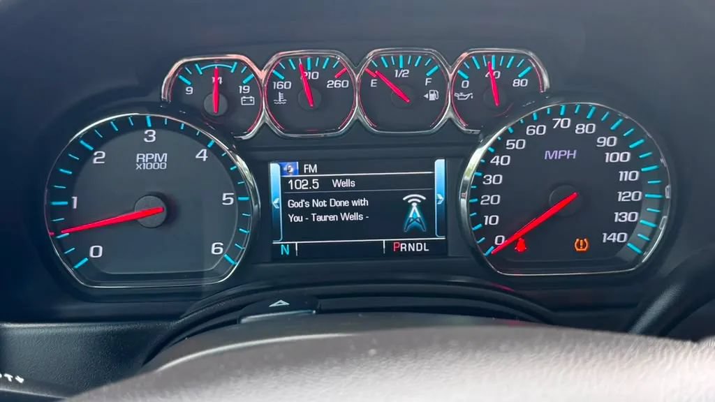 Used 2019 Chevrolet Suburban LT AWD/4WD image 19