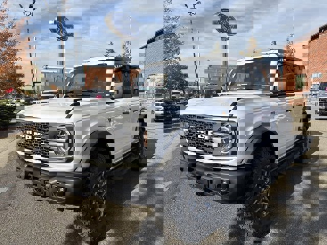 New 2025 Ford Bronco Badlands image 7