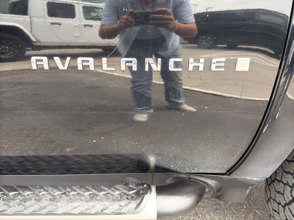 Used 2008 Chevrolet Avalanche LT w/ LT Preferred Equipment Group AWD/4WD image 38