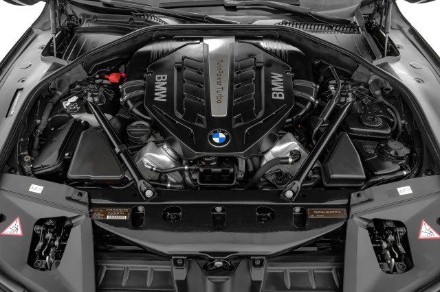 Used 2012 BMW 750i RWD image 57