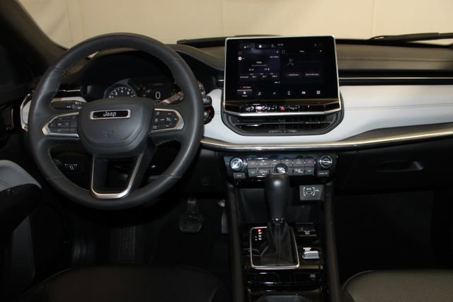 Used 2024 Jeep Compass Limited AWD/4WD image 13