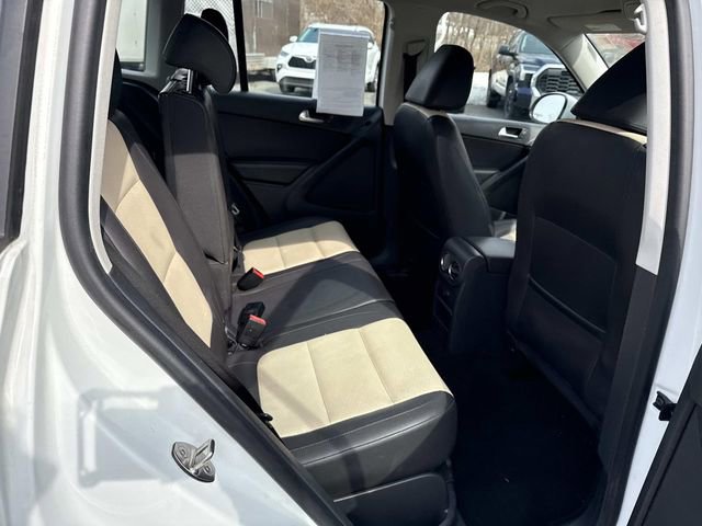 Used 2016 Volkswagen Tiguan S image 11