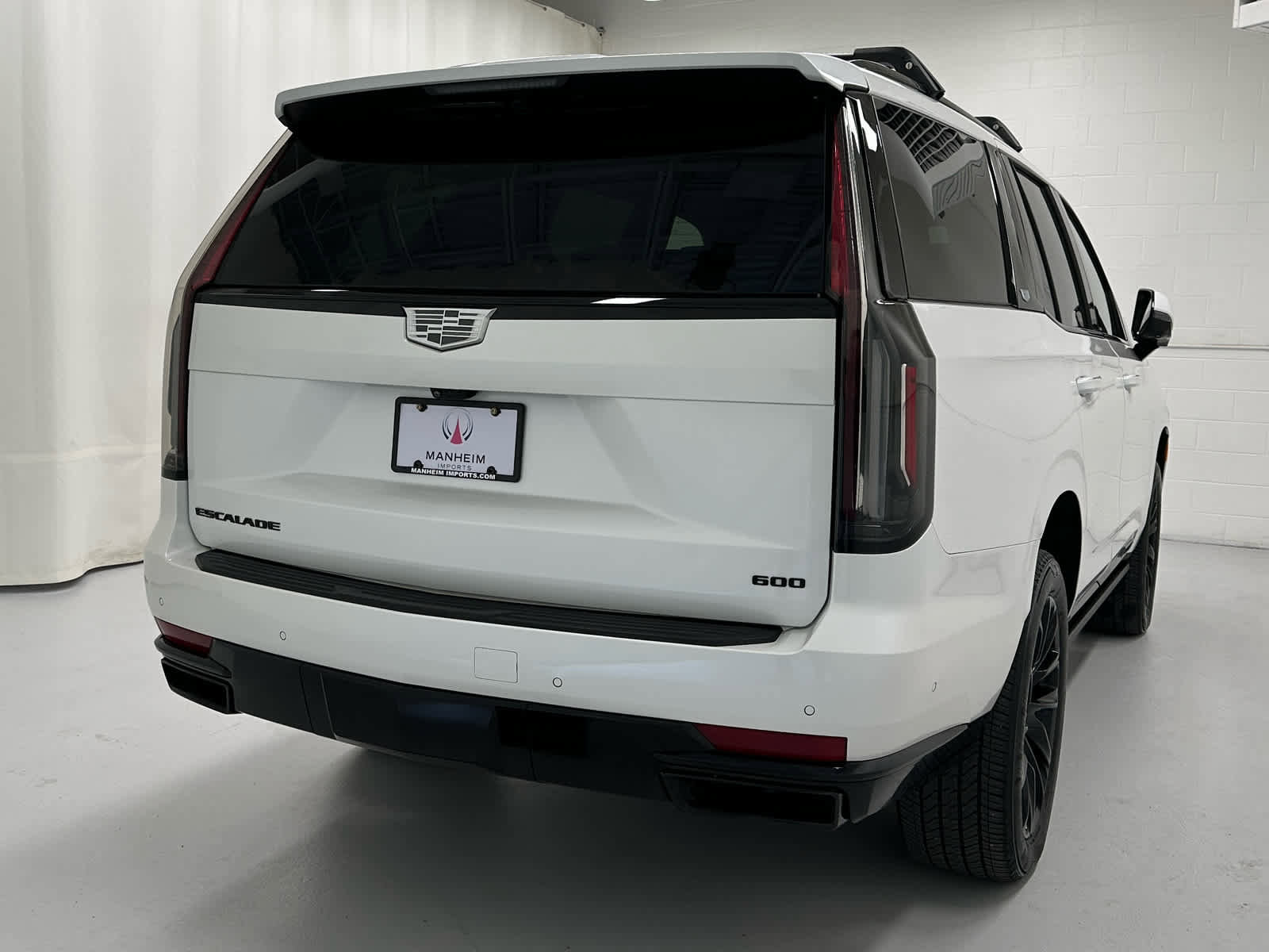 Used 2024 Cadillac Escalade Sport w/ LPO, ONYX Package AWD/4WD image 6