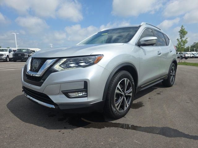 Used 2017 Nissan Rogue SL w/ SL Premium Package FWD image 2