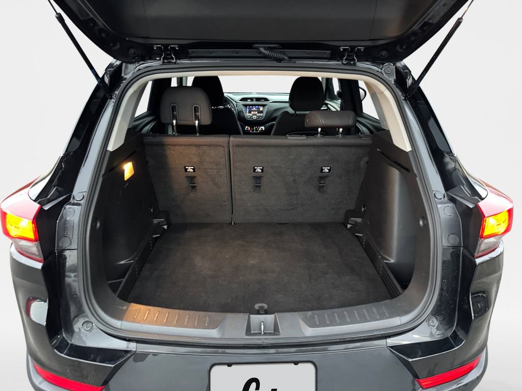 Used 2023 Chevrolet TrailBlazer LT image 23