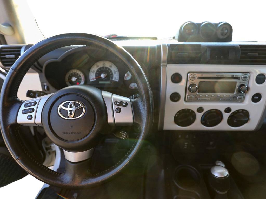 Used 2013 Toyota FJ Cruiser 4WD w/ Upgrade Pkg image 13